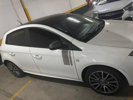 FIAT BRAVO 1.8 SPORTING 16V FLEX 4P MANUAL FIAT BRAVO 1.8 SPORTING 16V FLEX 4P MANUAL